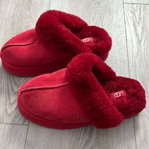 UGG Womens size 8 Disquette slippers